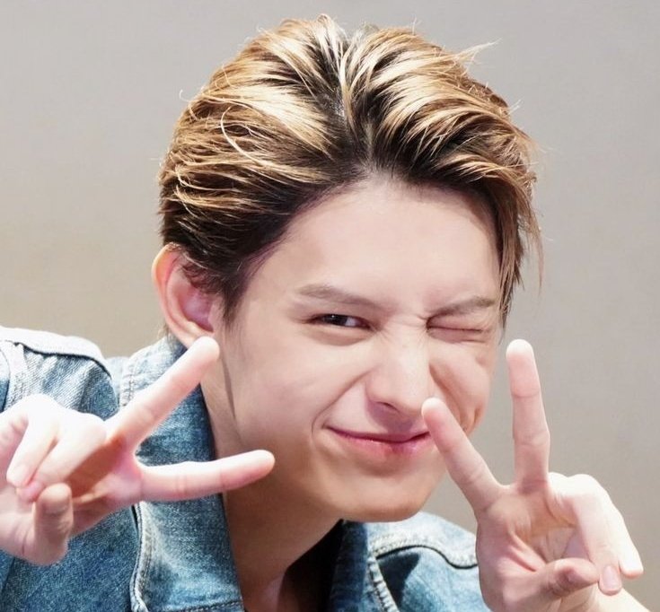 levie ☆ REDRED tweet media