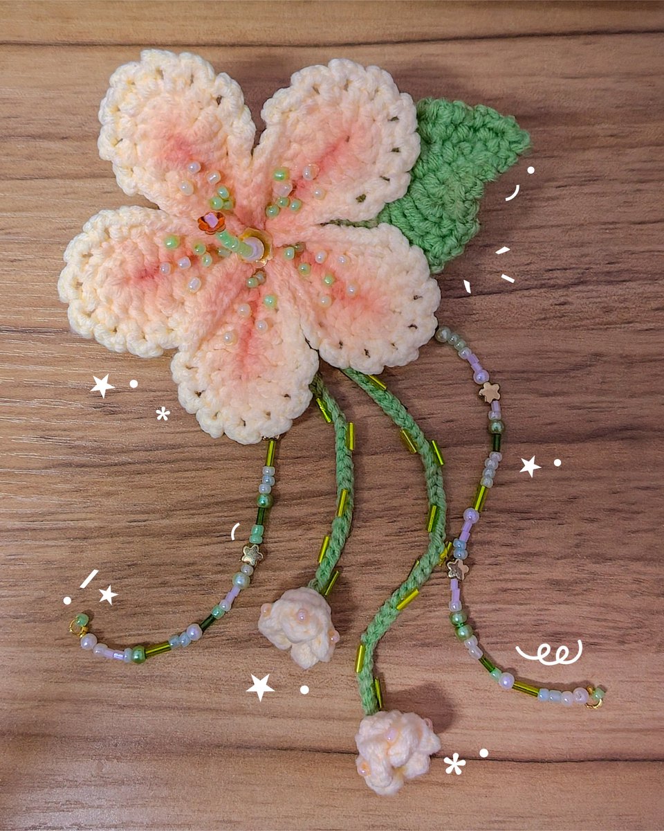 bybaery_'s tweet photo. Bunga raya for raya vibes!!ππΊFeeling extra pretty and whimsical this rayaπ₯° Selamat hari raya semua! Maaf zahir dan batinβ¨π
#crochettwt #eidmubarak #smallbusiness #crochetaccessories #customcrochet #crochet https://t.co/e23Kost1r6