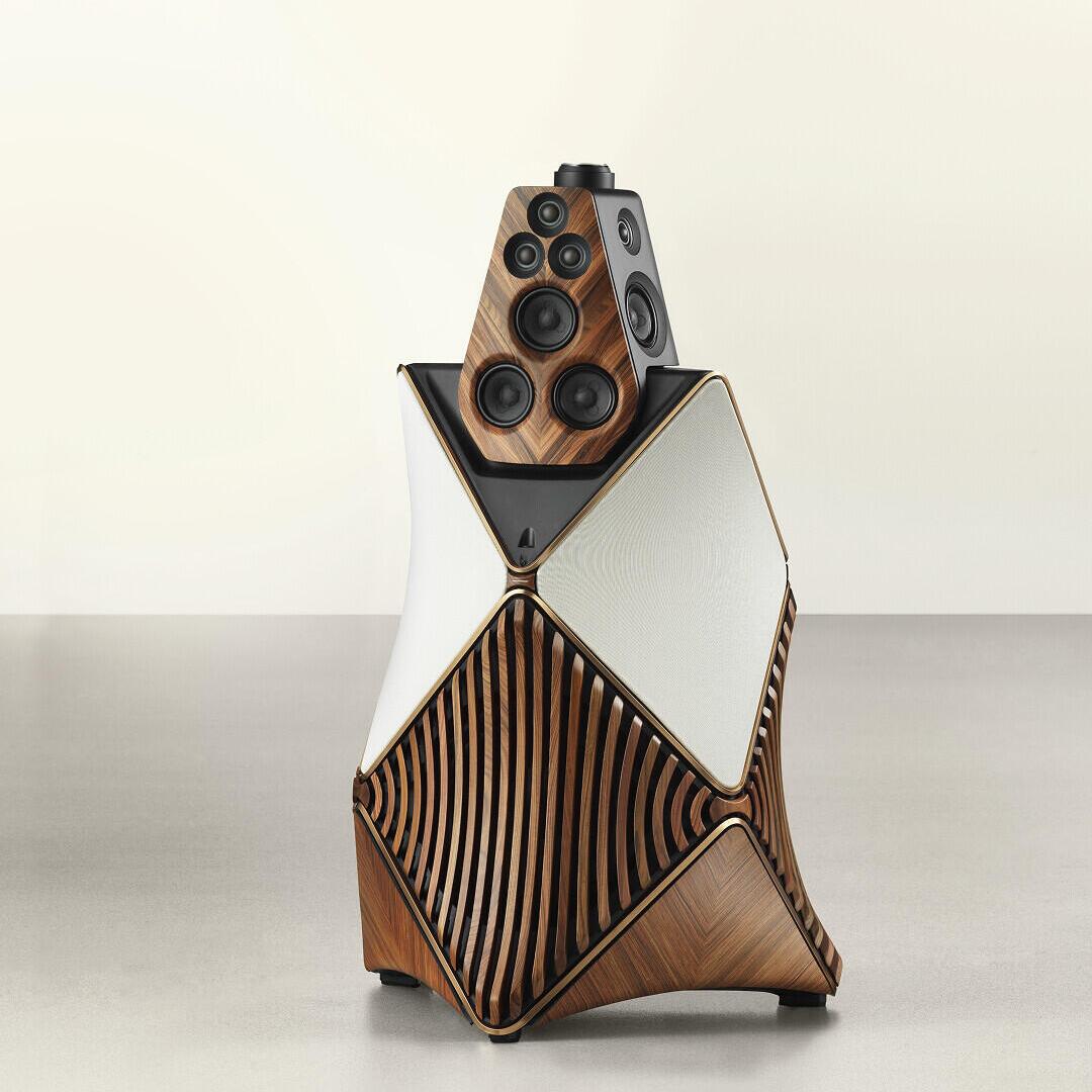 Bang & Olufsen tweet media