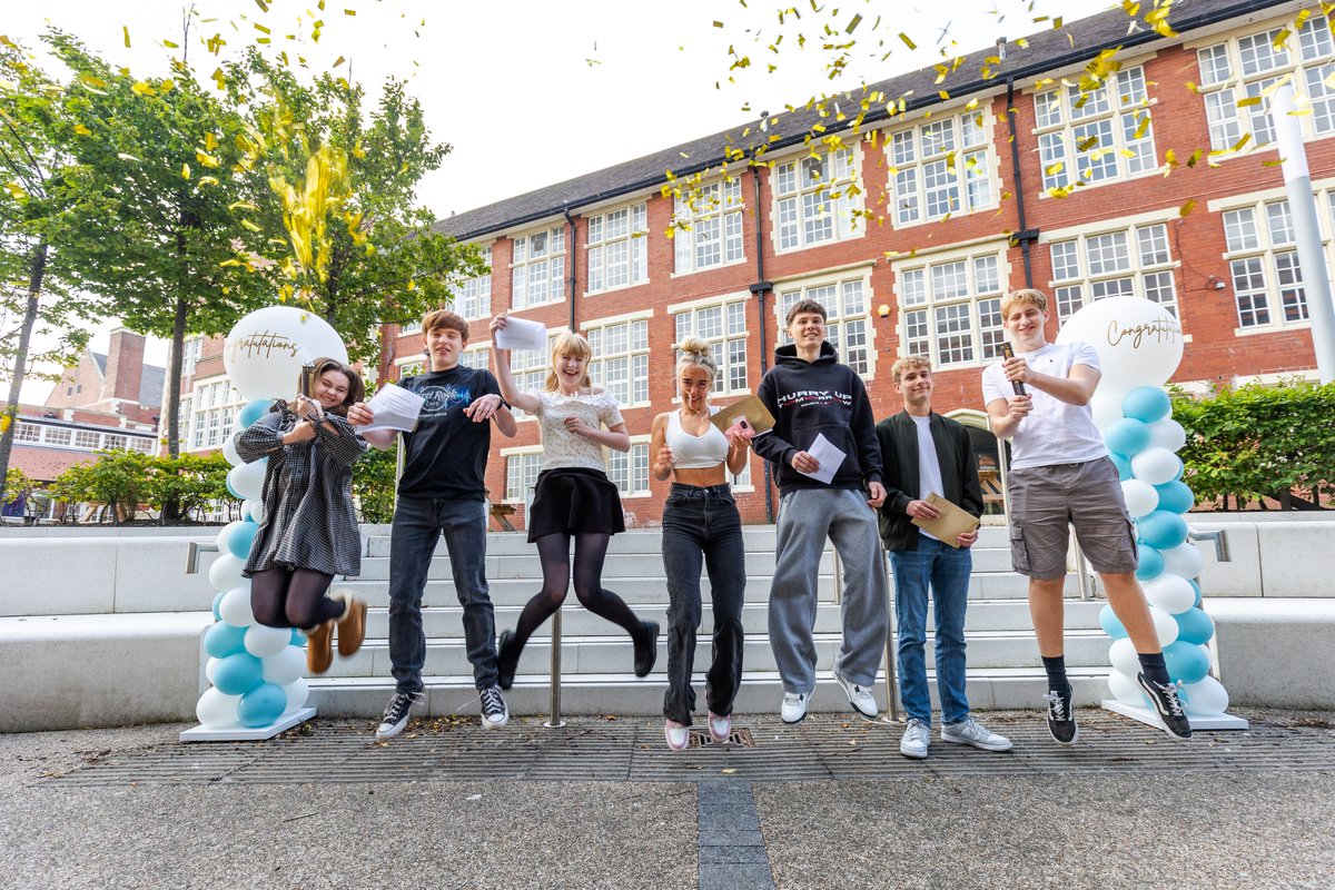 Sunderland College tweet media