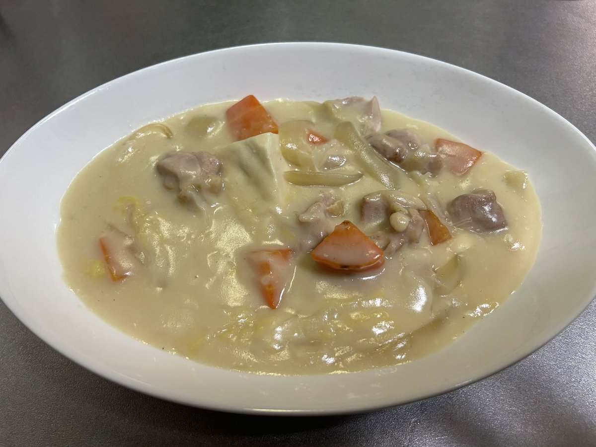 ほとり tweet media