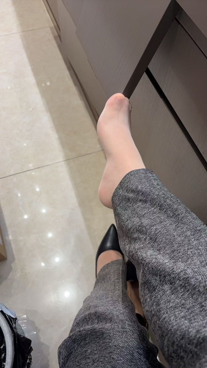 爱穿丝丝的栗子（原味） tweet media