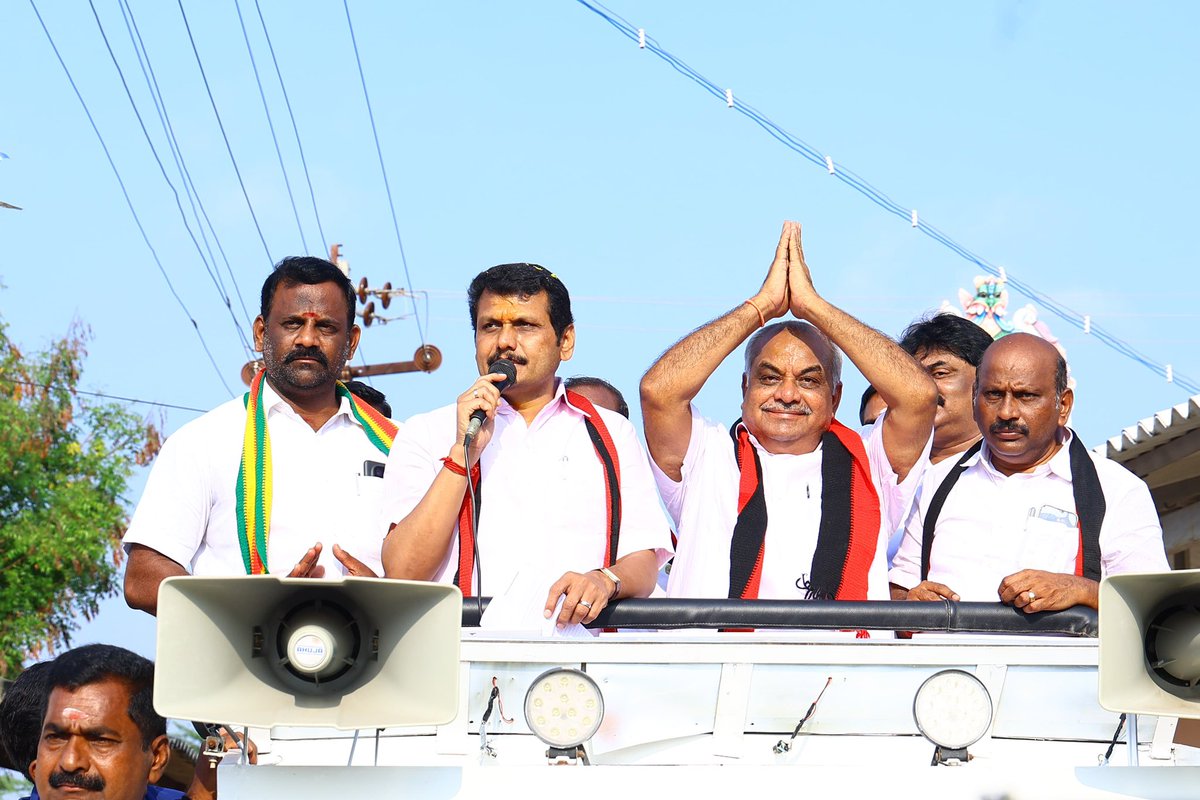 sunnewstamil's tweet image. #Photos | கரூர் சட்டமன்றத் தொகுதியில் திமுக சார்பில் போட்டியிடும் தியாகராஜனுக்கு வாக்கு சேகரித்த முன்னாள் அமைச்சர் செந்தில் பாலாஜி.

#SunNews | #Karur | #TNElectionWithSunNews | @V_Senthilbalaji