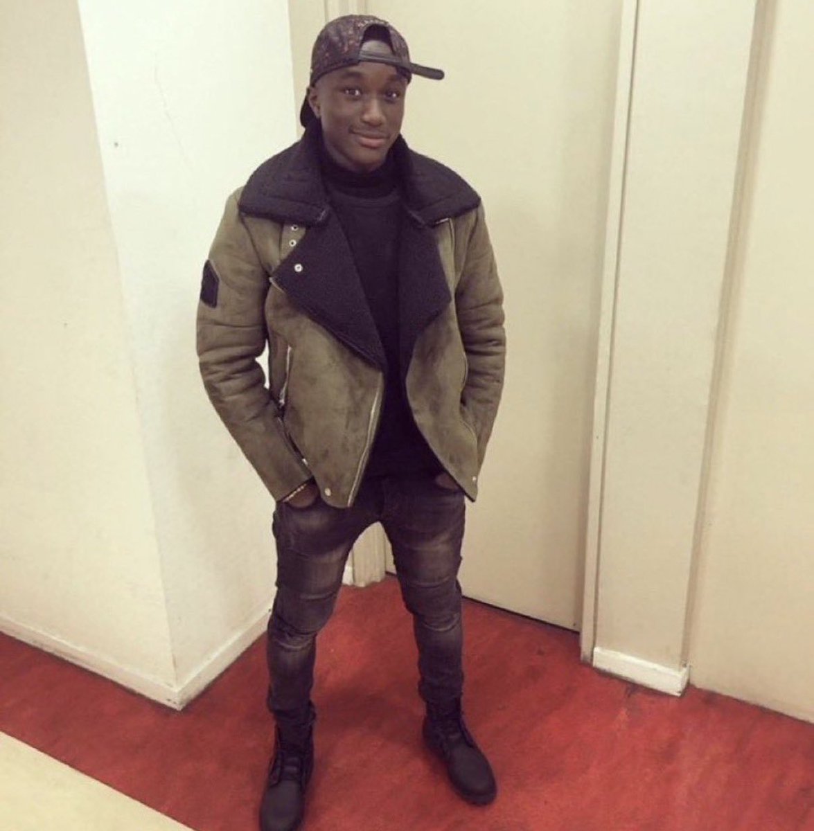 Mala madre au mic’ enculé tweet media