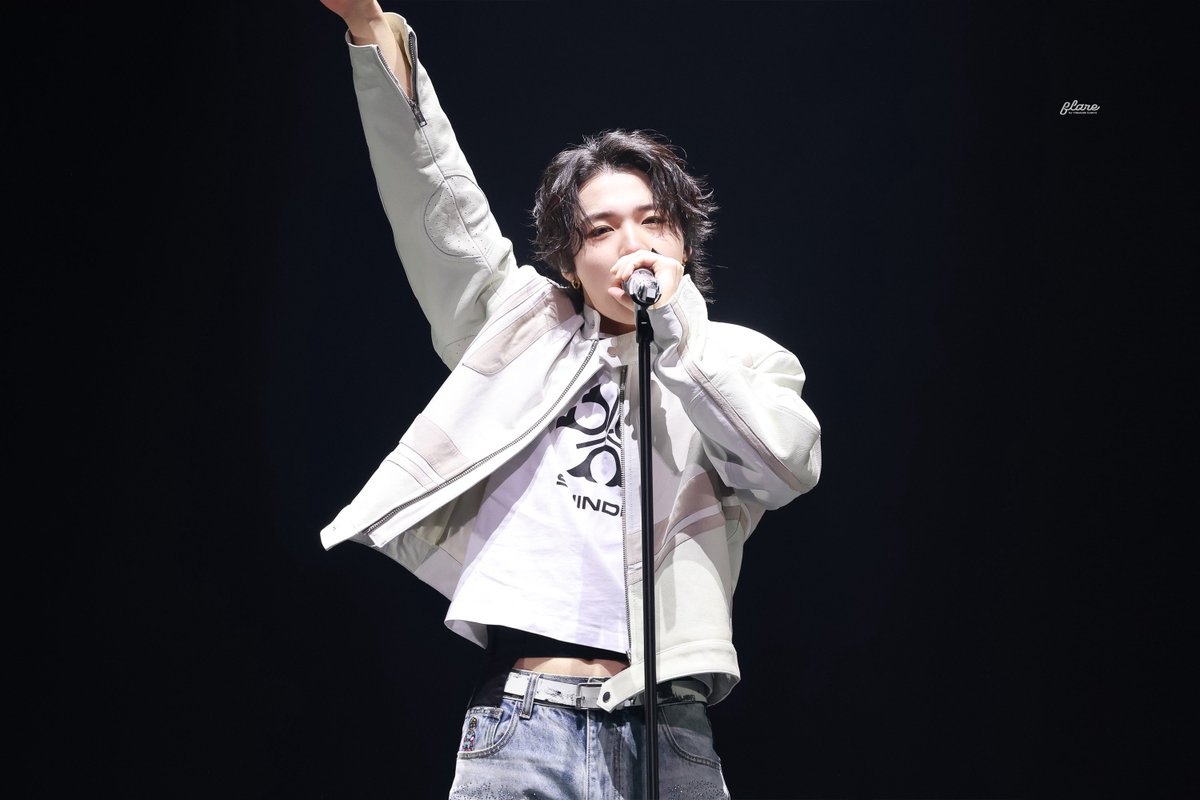 𝙛𝙡𝙖𝙧𝙚 tweet media