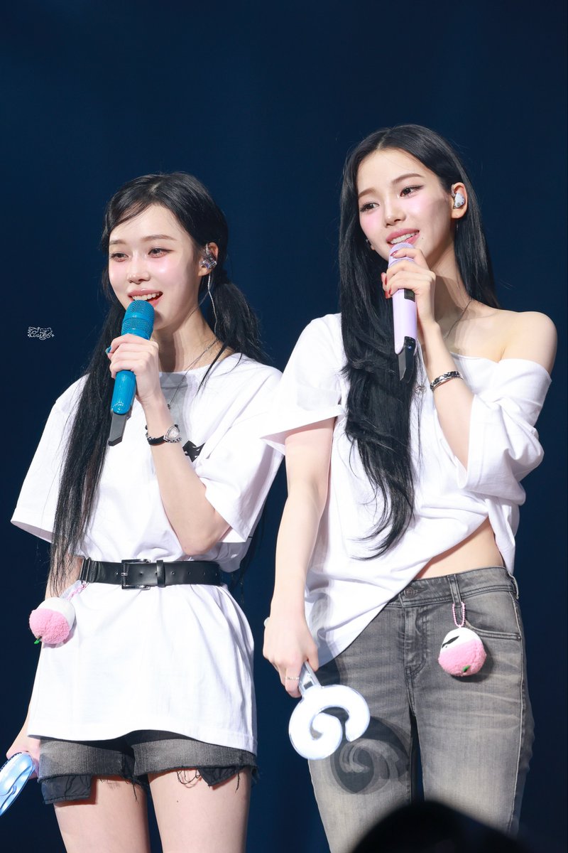 waves0411's tweet photo. #윈터 #WINTER #카리나 #KARINA
 #에스파 #aespa
 #AprilFoolsDay #만우절 https://t.co/k8M95wYI6S