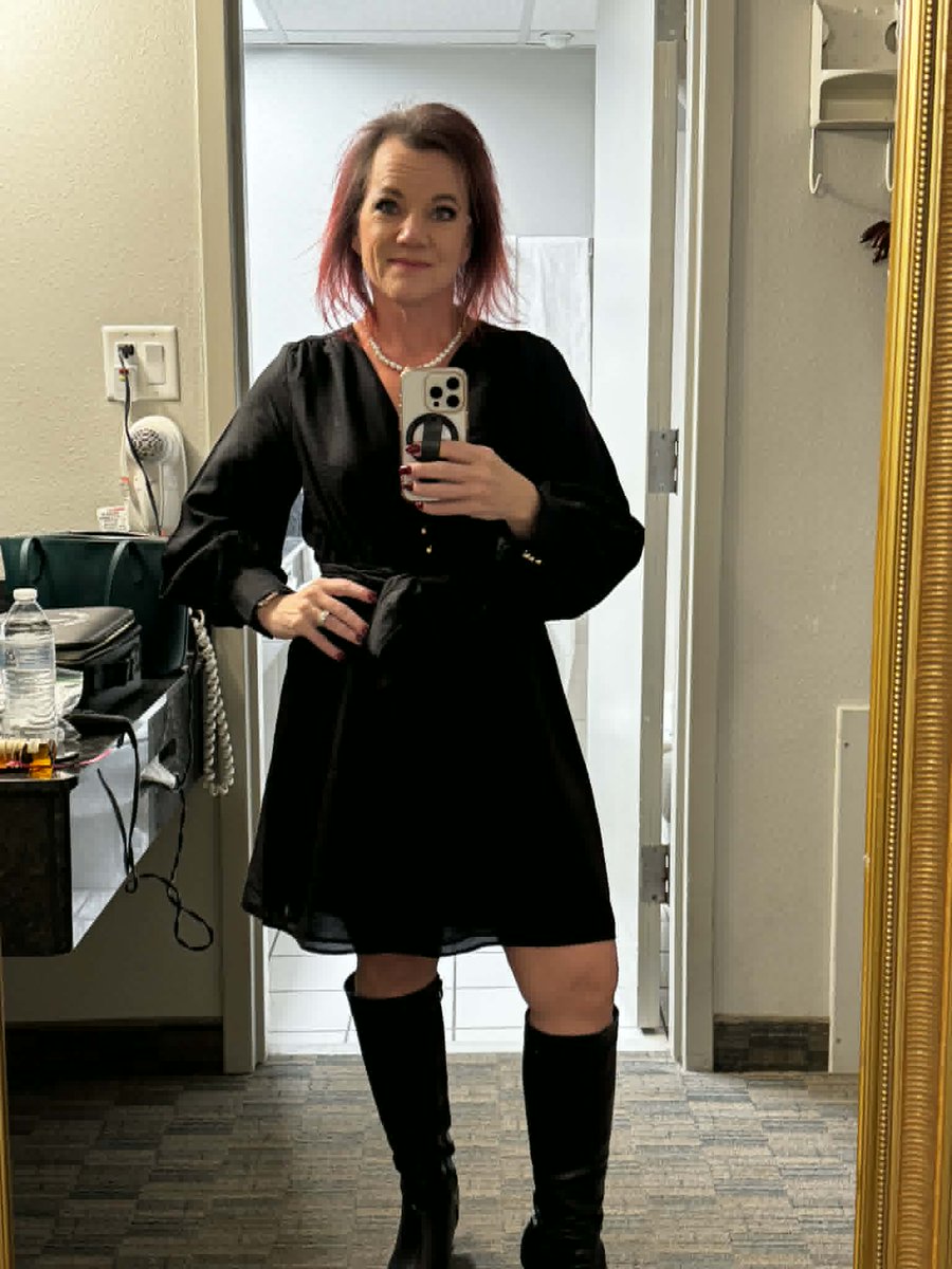 Amanda KASBH -Exxxotica Chicago booth 100 4/8-4/13 tweet media