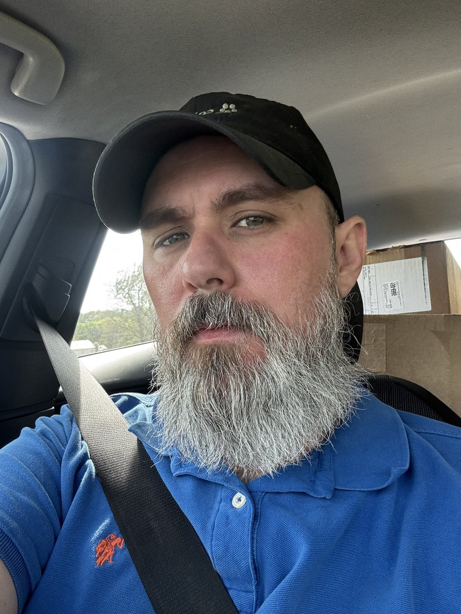 Hunter 👻🖤 tweet media