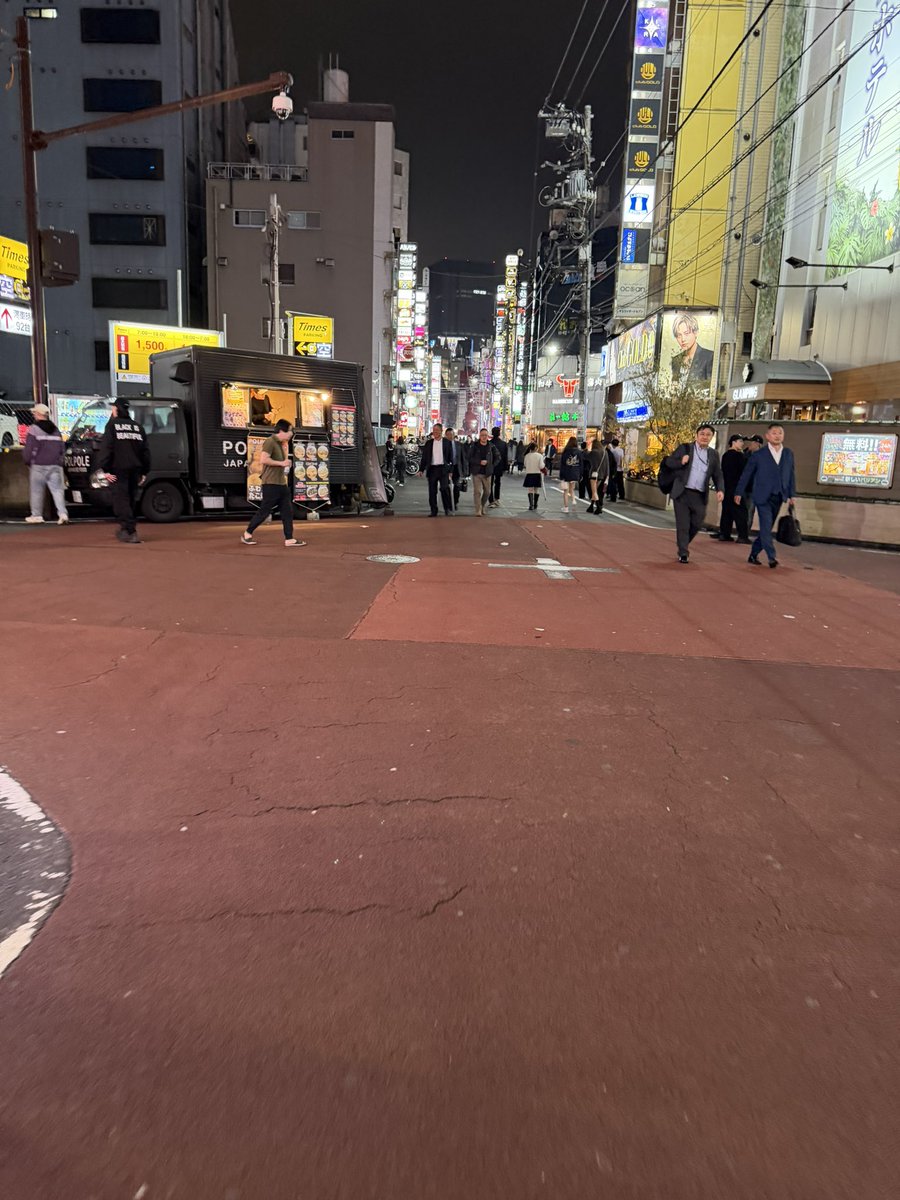 鍵マン tweet media