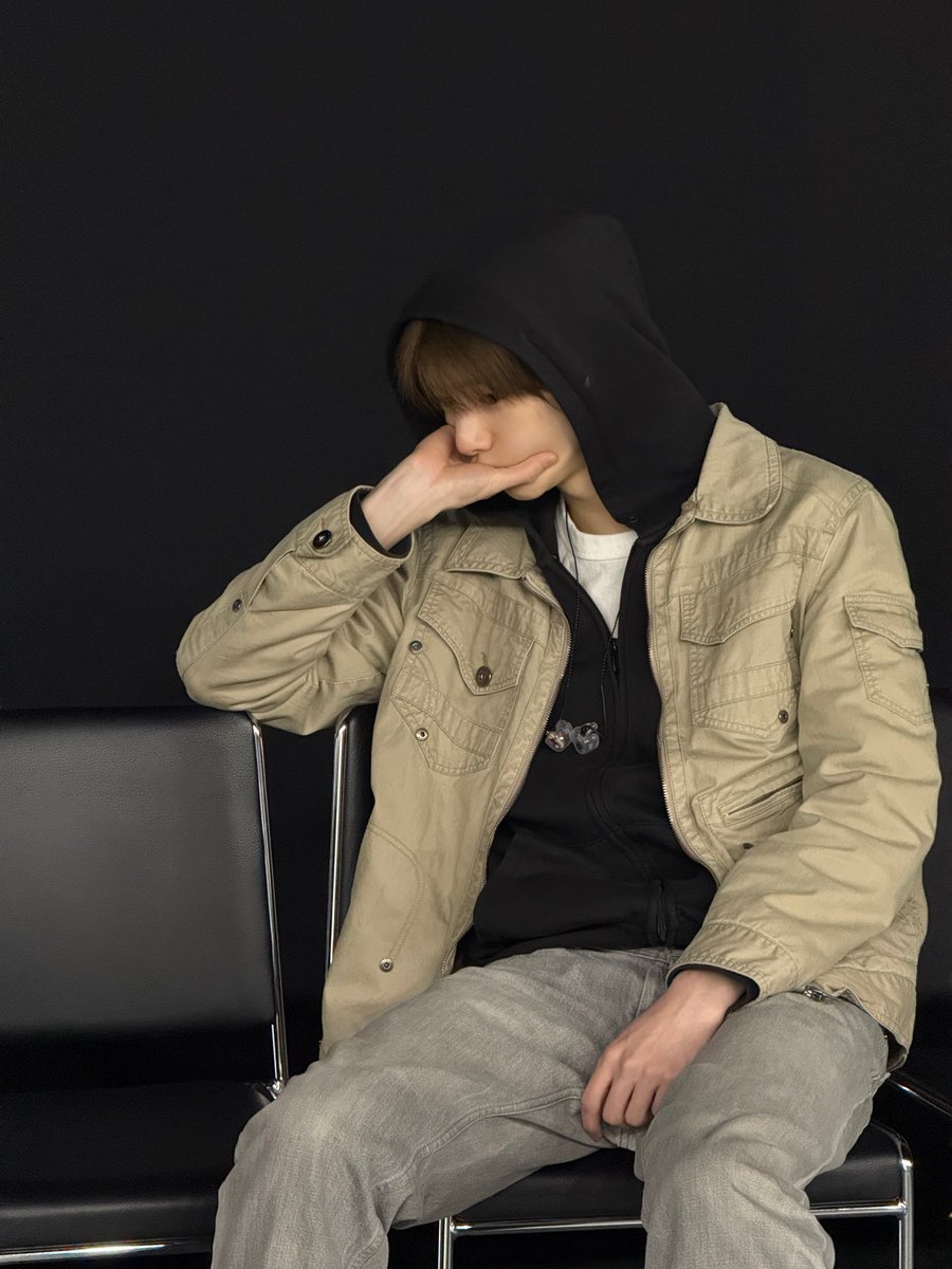 엄리트 tweet media