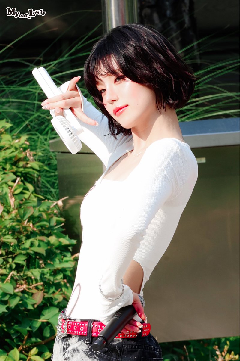 먕이ฅ tweet media