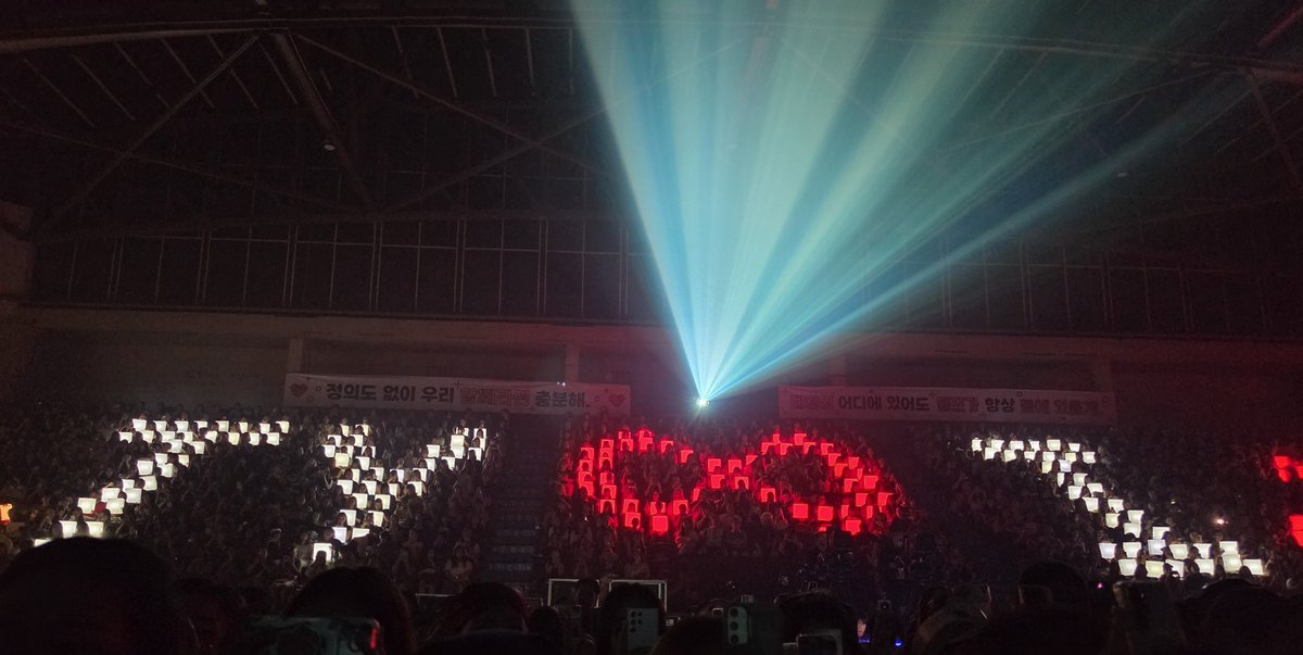 𝐠𝐥𝐞𝐚𝐦𓊪 tweet media