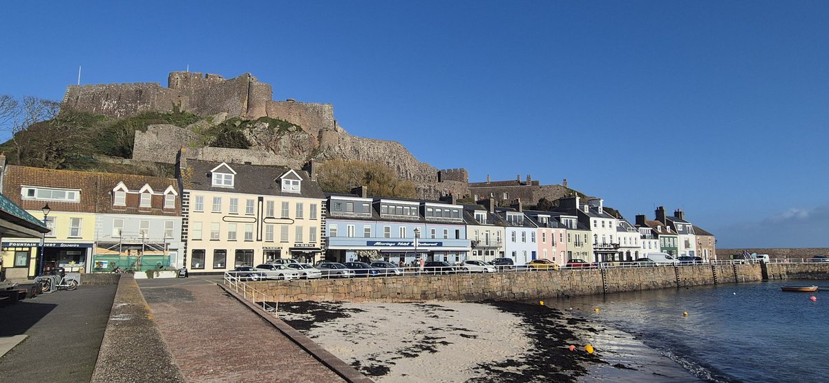 misswolfi's tweet photo. Gorey Harbour and Castle https://t.co/iXZmtGbpiE
