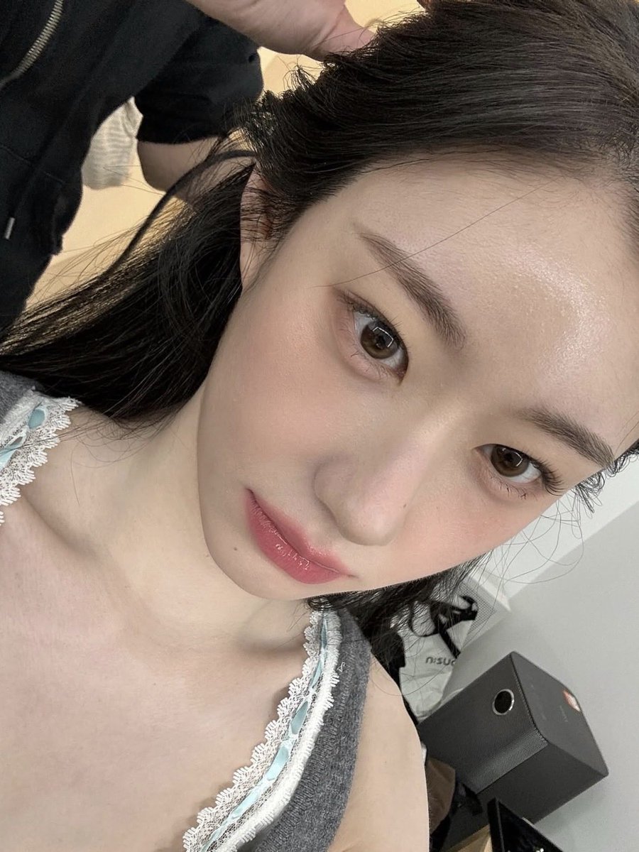 chaeryeong pics tweet media