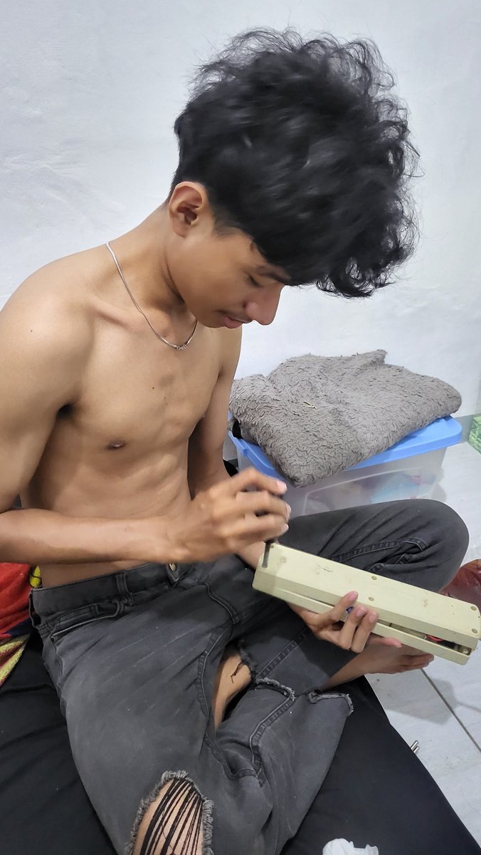 alexyoks tweet media