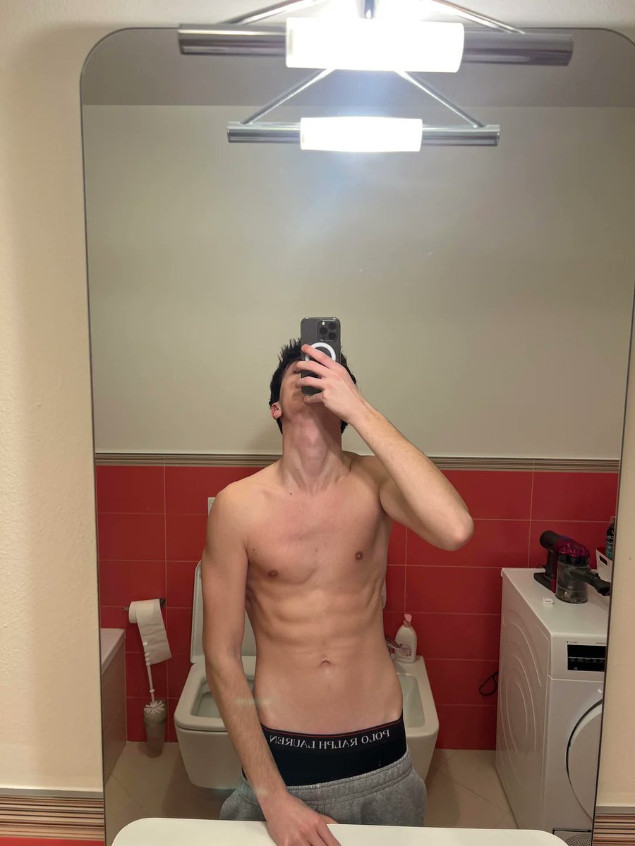 Daily Bros tweet media