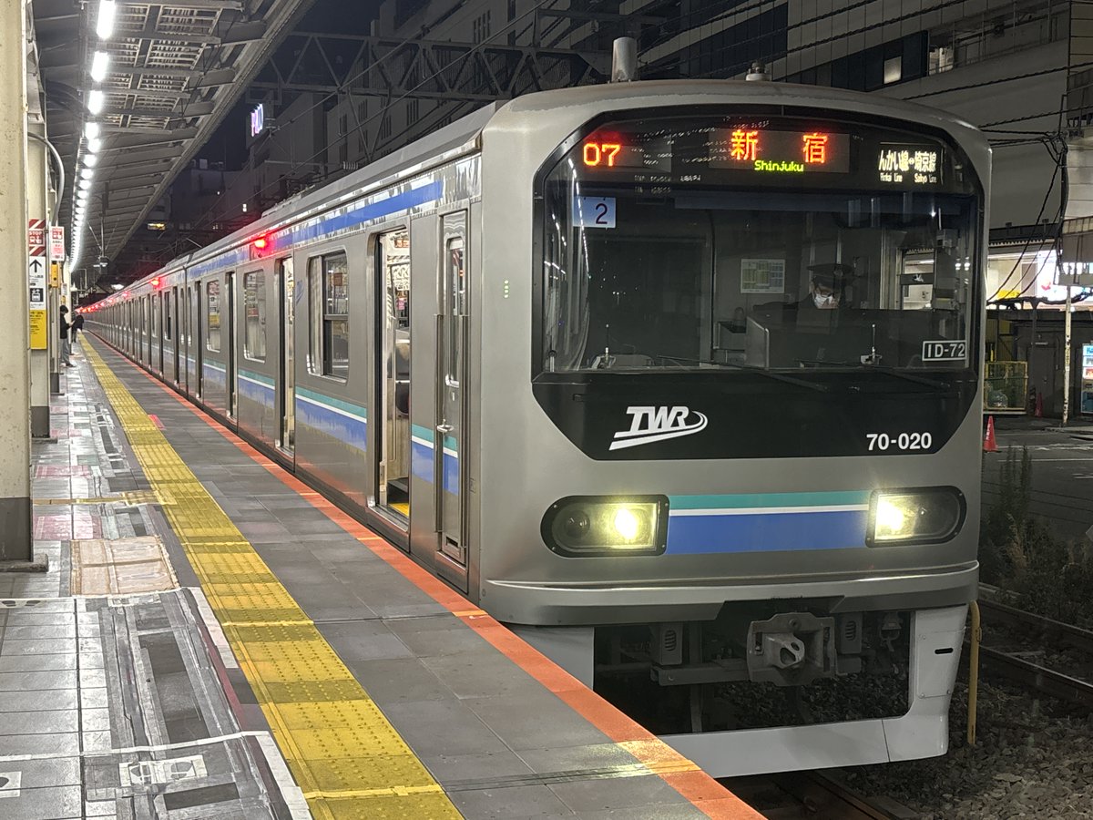 とっぽ(とっぽ・ハエ28ニッパ連合 大主宰)、松井ドラマー tweet media