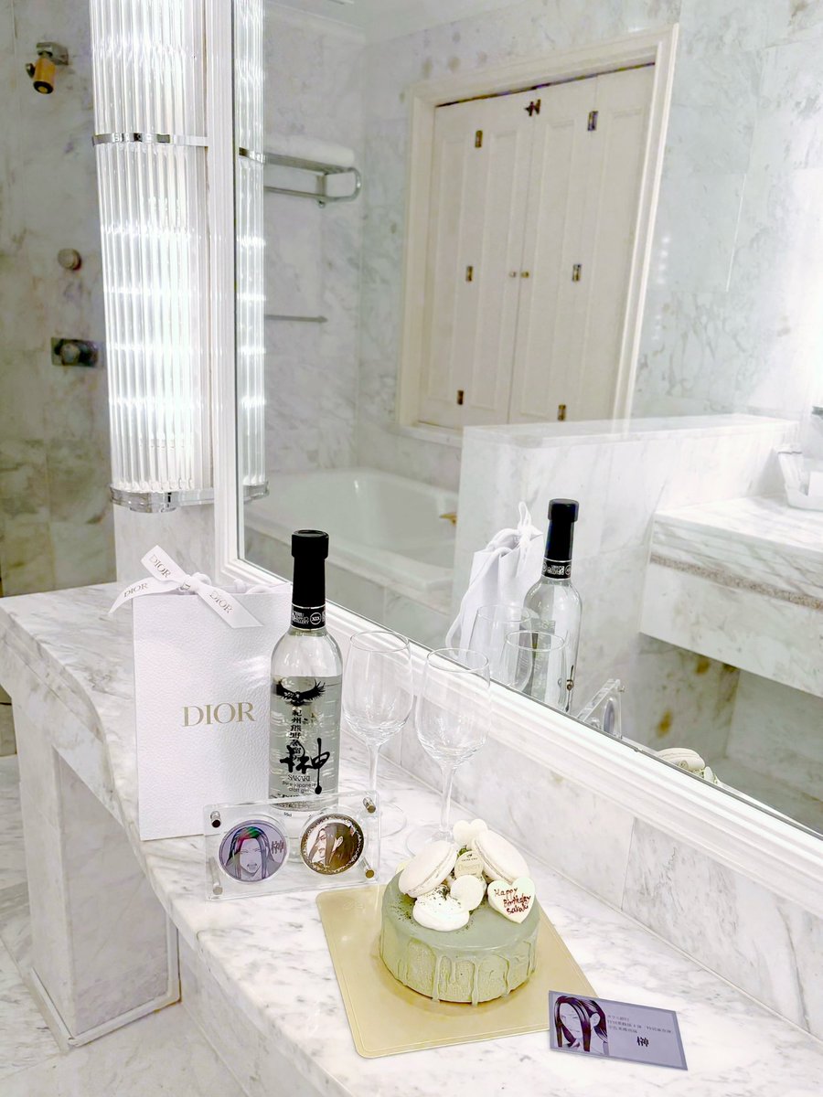 𝟏𝟕 tweet media