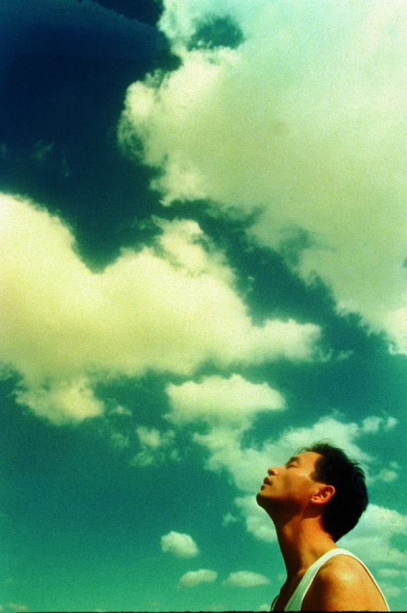 本日4月1日は
レスリー・チャンの23周忌
┈┈┈┈┈┈┈┈┈┈┈┈
Sep.12, 1956 - Apr.1, 2003
 (age 46)

『男たちの挽歌』(86)
『欲望の翼』(90)
『大英雄』(93)
『さらば、わが愛/覇王別姫』(93)
『楽園の瑕』(94) 
『ブエノスアイレス』(97) ほか出演

#LeslieCheung #張國