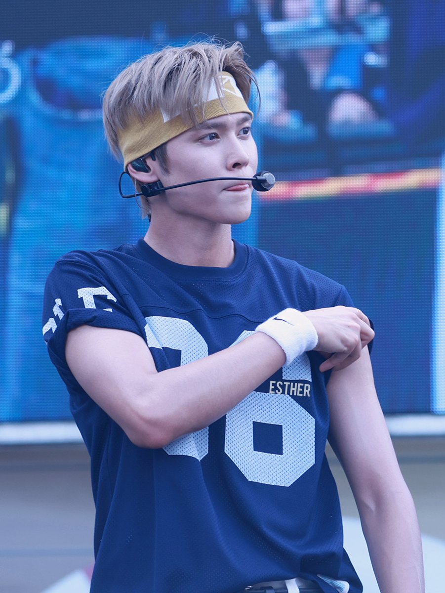 esther스더🦋 tweet media