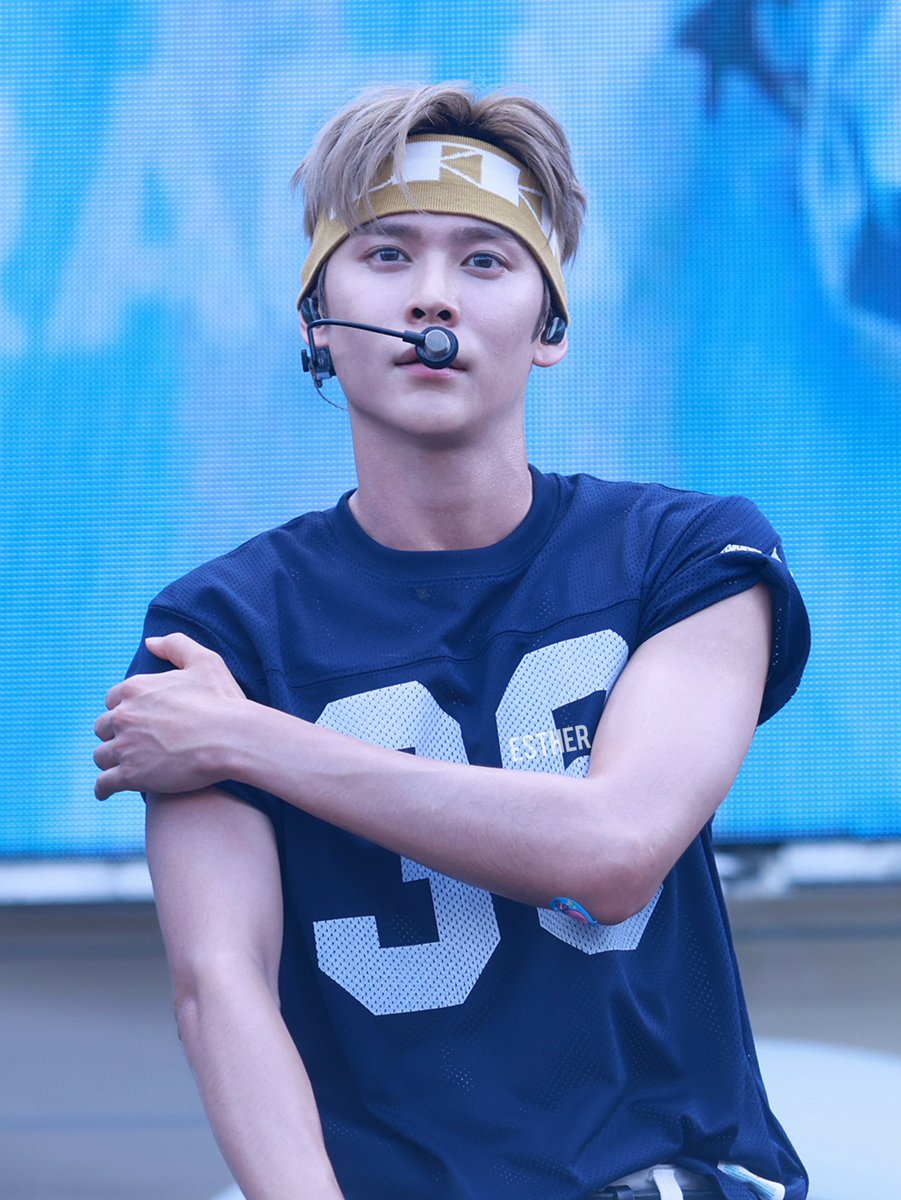 esther스더🦋 tweet media