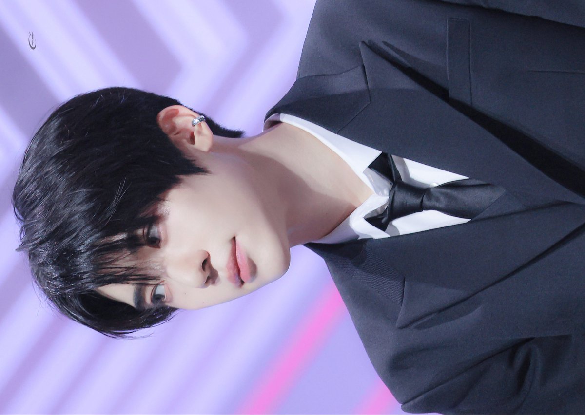 ᴀʙᴏᴜᴛ ᴍᴏᴍᴇɴᴛ tweet media