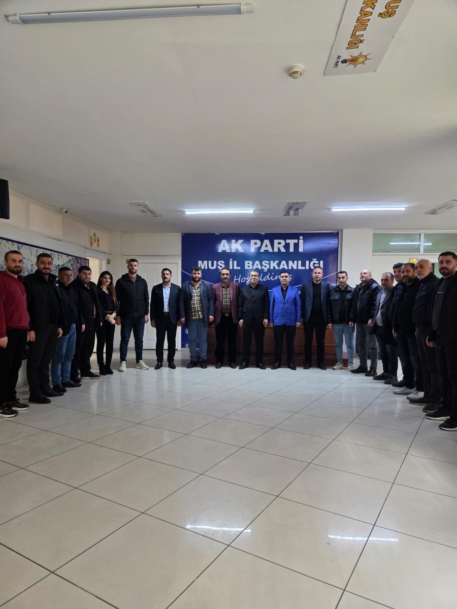 Merkez İlçe Başkanımız Sn. <a href="/AvErdalSenturk/">Erdal Şentürk</a> 'ün başkanlığında, Haftalık Yönetim Kurulu toplantımızı gerçekleştirdik.   

Toplantımız hayırlara vesile olsun.