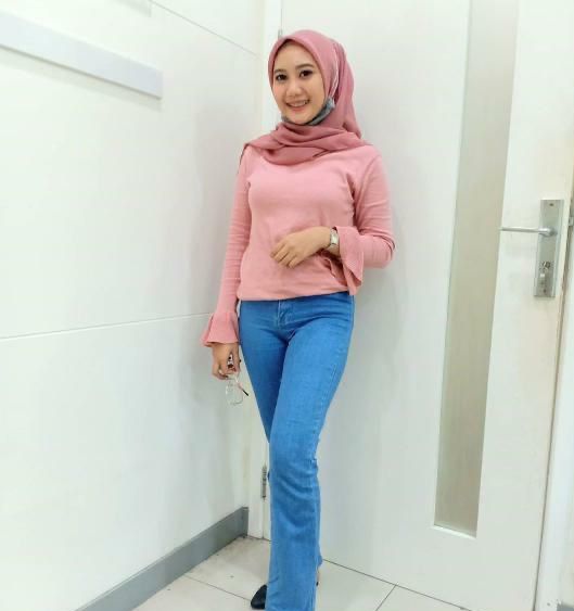 rlyolanda89's tweet photo. •STAY BEB • BURUAN BEB •
CEK BIO BEB 😘
#AvailGresik #BoGresik
#openbogresik https://t.co/EfLqS9x3OG