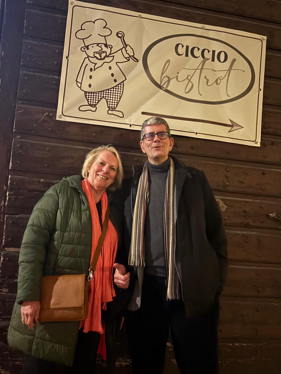 CircleofWineWriters tweet media