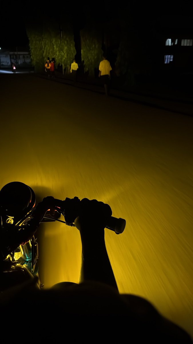 itungoblac's tweet image. Quiet days hit different when you’re burning comfort on purpose — no noise, just growth on your own terms.  

What’s one comfort you’re DONE staying in this month? 😎👊

#NoChillZone #LiveFree