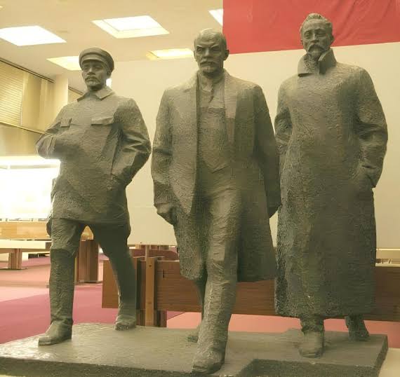 milfstalin tweet media