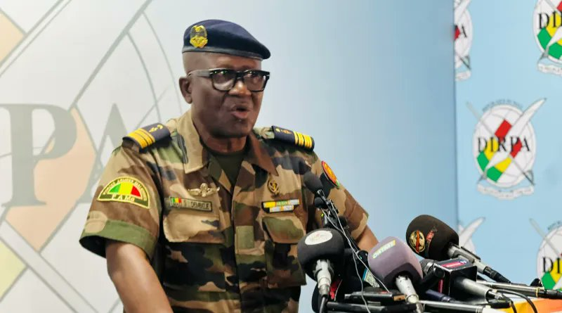 saheliens's tweet image. #Mali 🇲🇱: La Direction de l’Information et des Relations Publiques des Armées (#DIRPA) a formellement démenti toute information selon laquelle des détenus auraient été libérés en échange de carburant. 

Le colonel-major Souleymane Dembélé, directeur de la DIRPA, a qualifié ces
