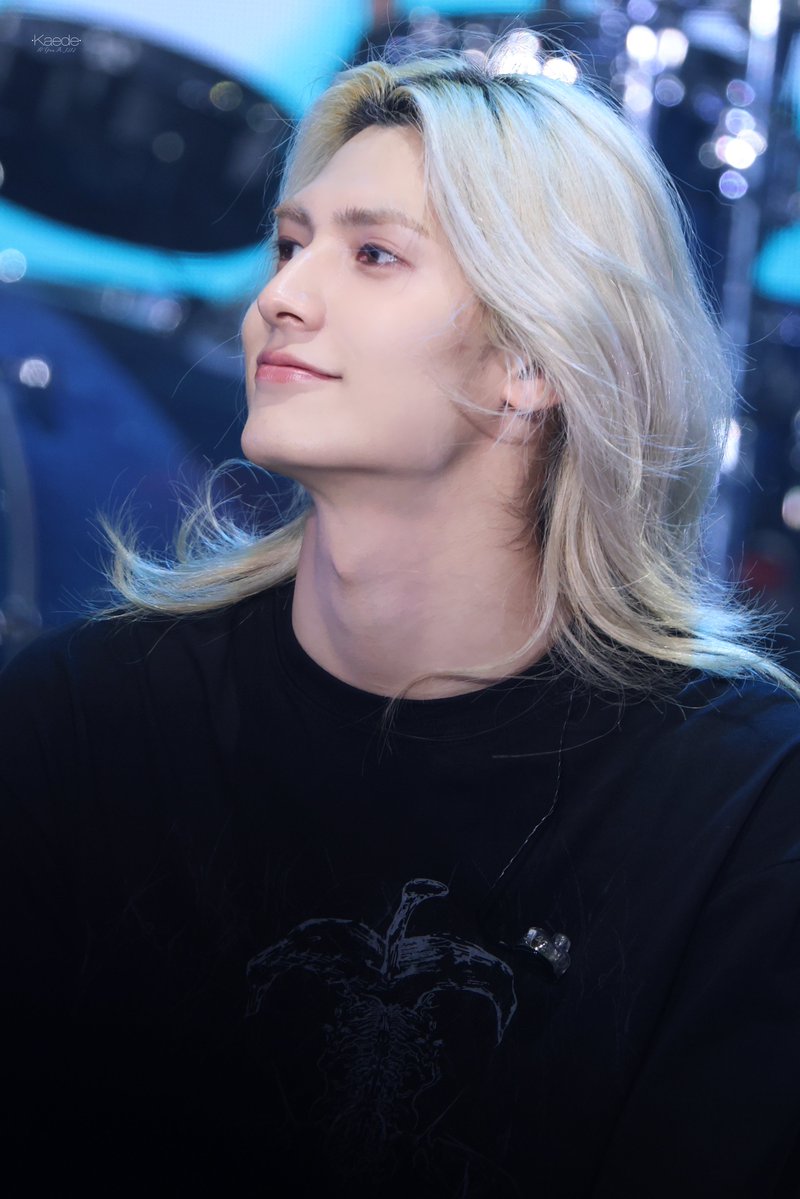 ᴏɴ sɪᴅᴇ tweet media