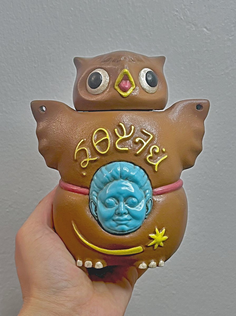PeaPuck's tweet photo. A few more things from Fliffmellington. A frog radio, an owl flask, and a Skayzli cage. https://t.co/vfnc9CsFoZ