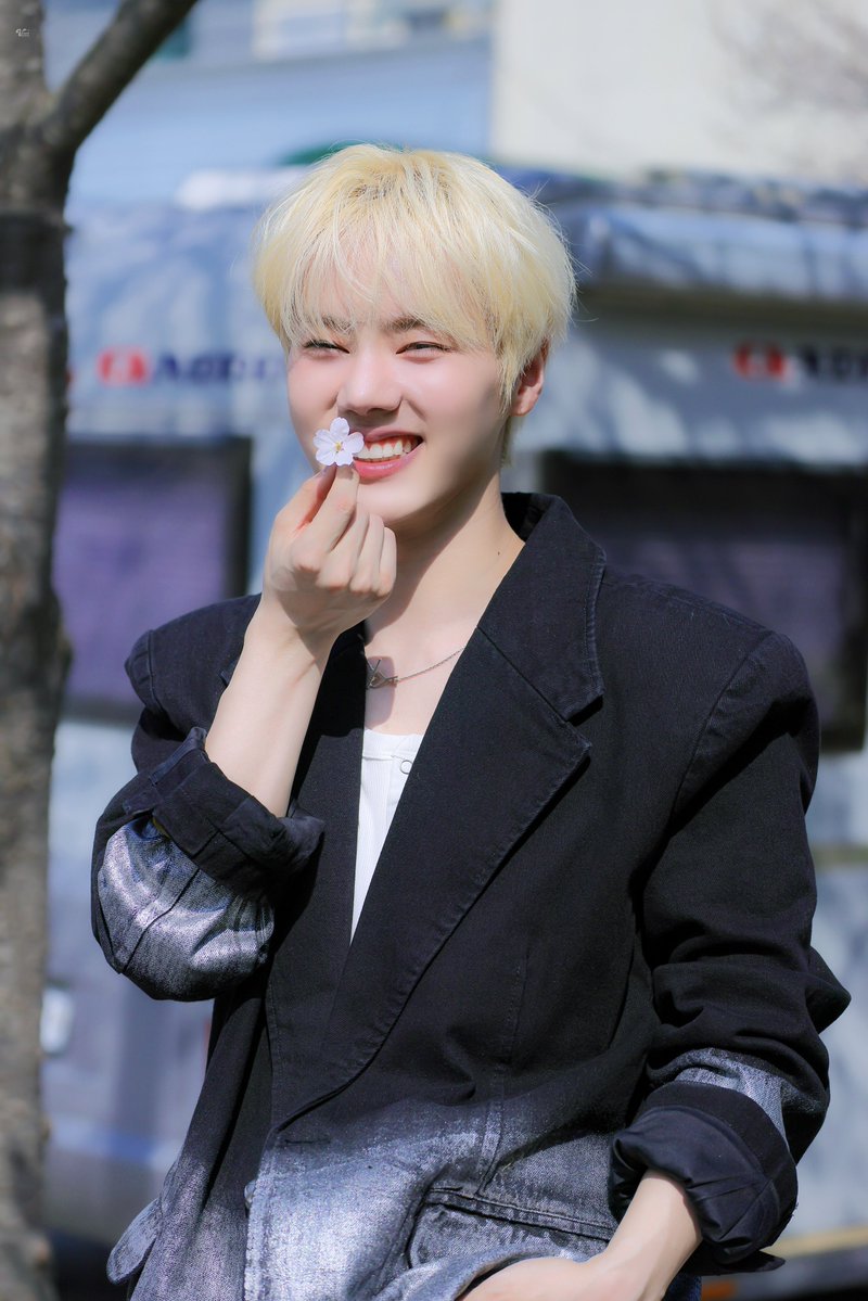 🐰💌 tweet media