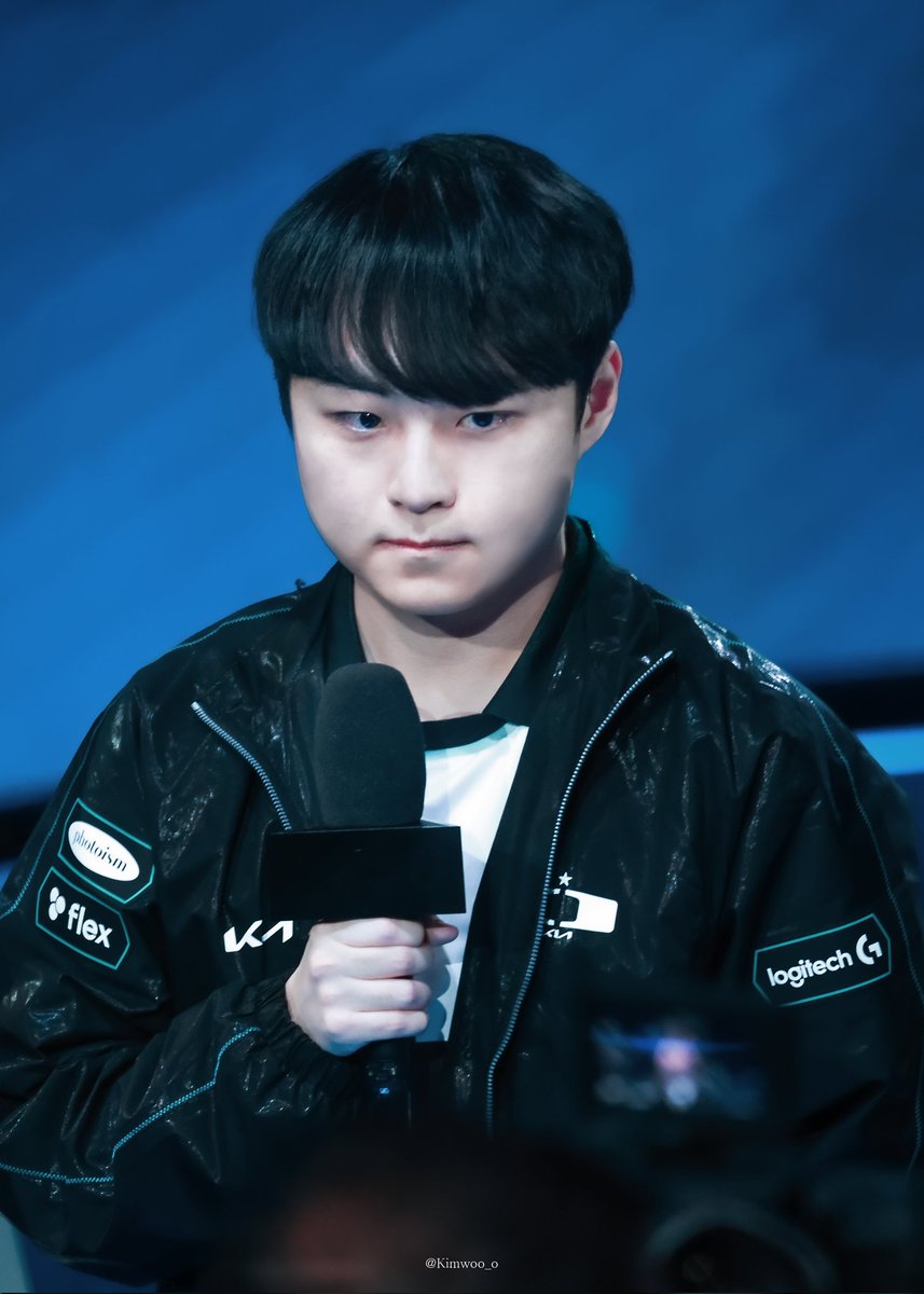 кιмωσσ tweet media