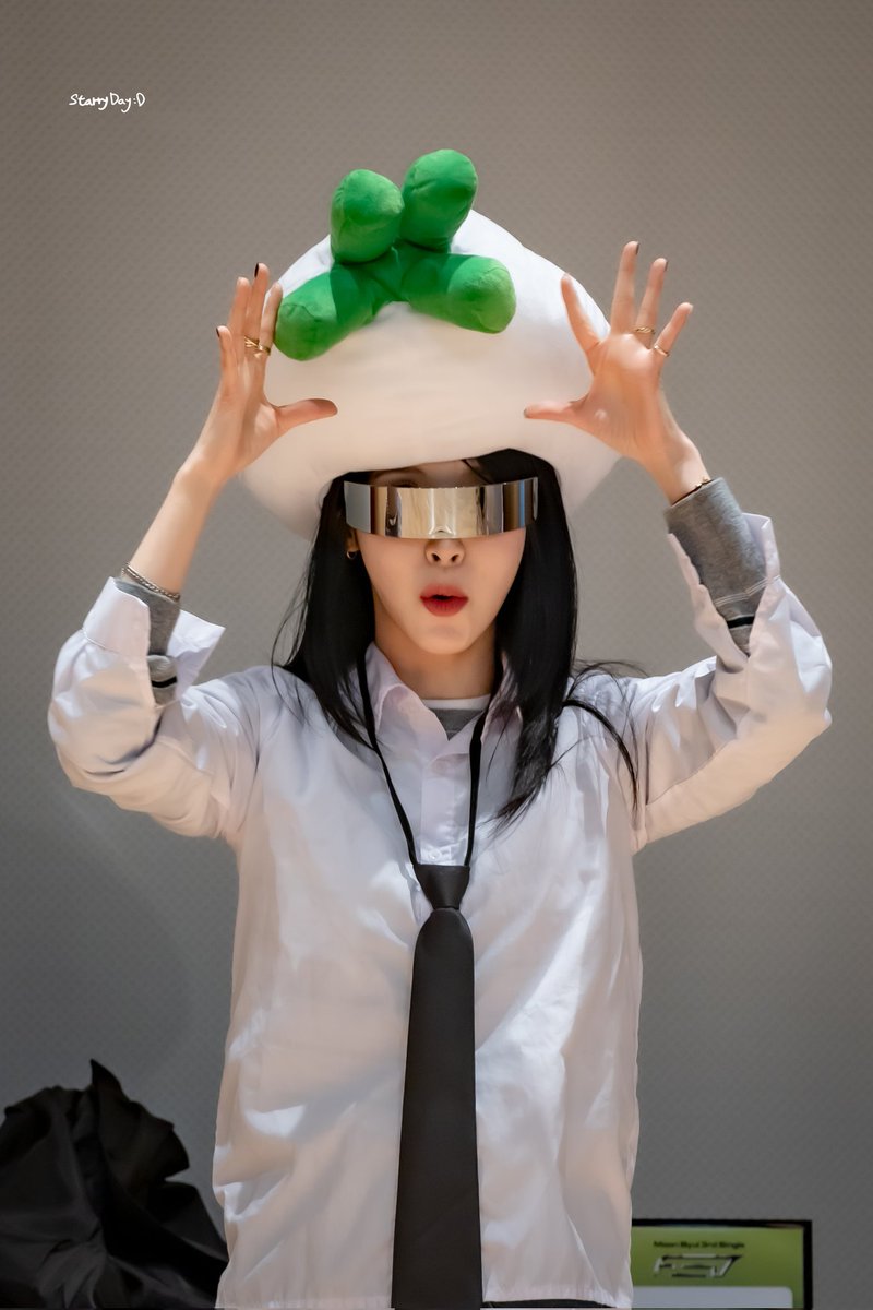 Starry Day tweet media