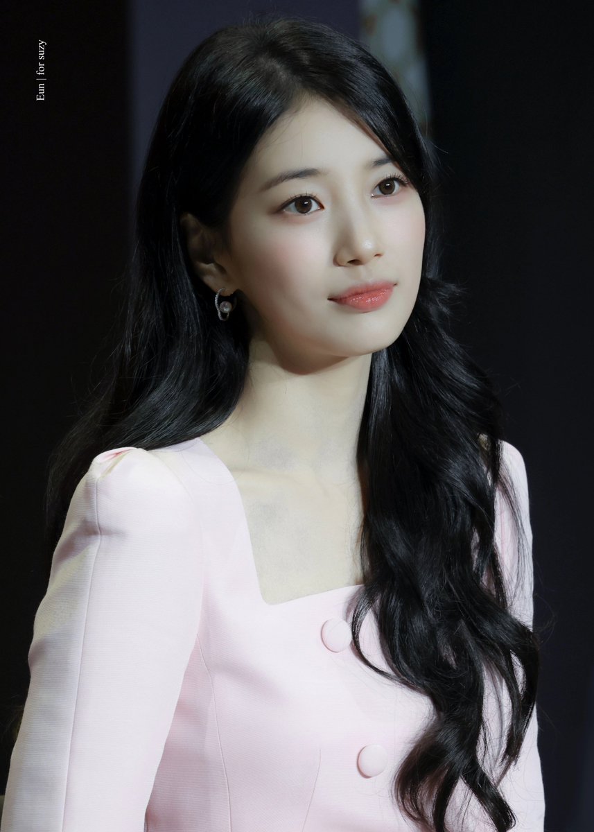 𝐄𝐮𝐧 tweet media