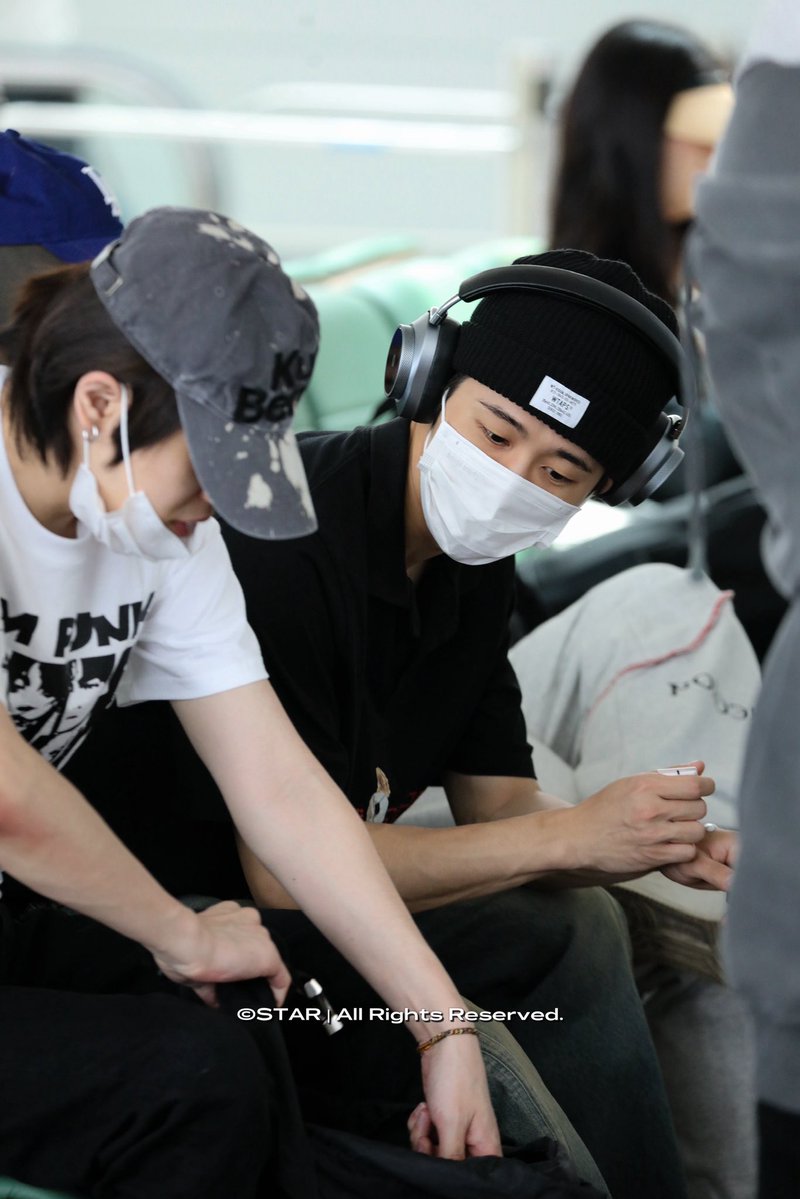 STAR_별 tweet media