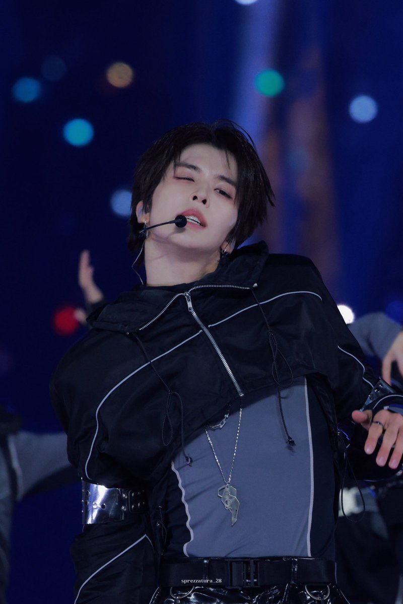 Sprezzatura_28 tweet media