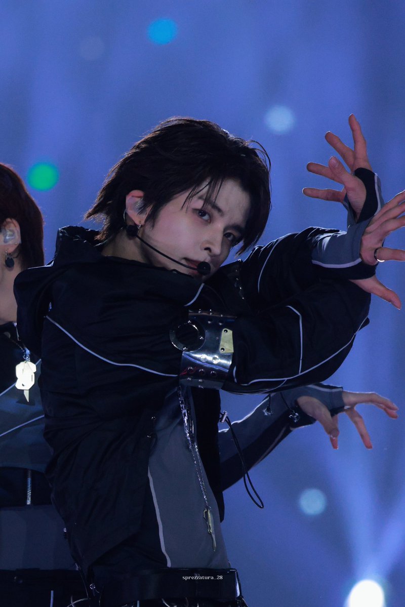 Sprezzatura_28 tweet media