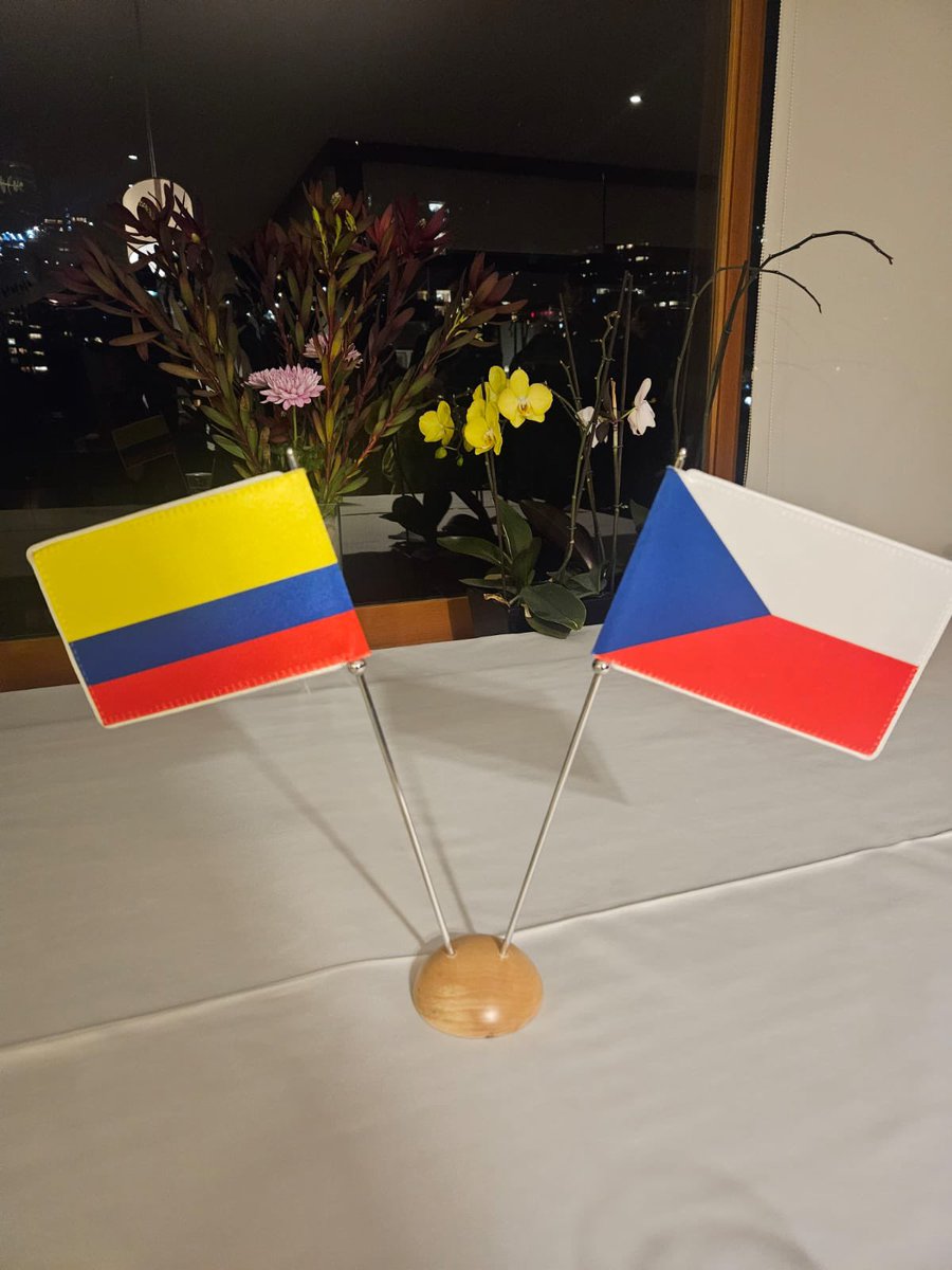 Asoc.Diplomática y Consular de Colombia tweet media