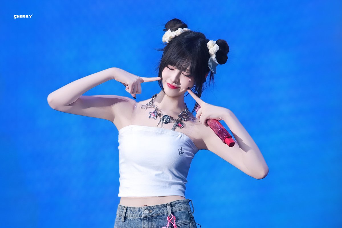 Cherry44426807's tweet image. Happy April Fool's Day

#리즈 #LIZ #リズ #아이브 #IVE #AprilFoolsDay