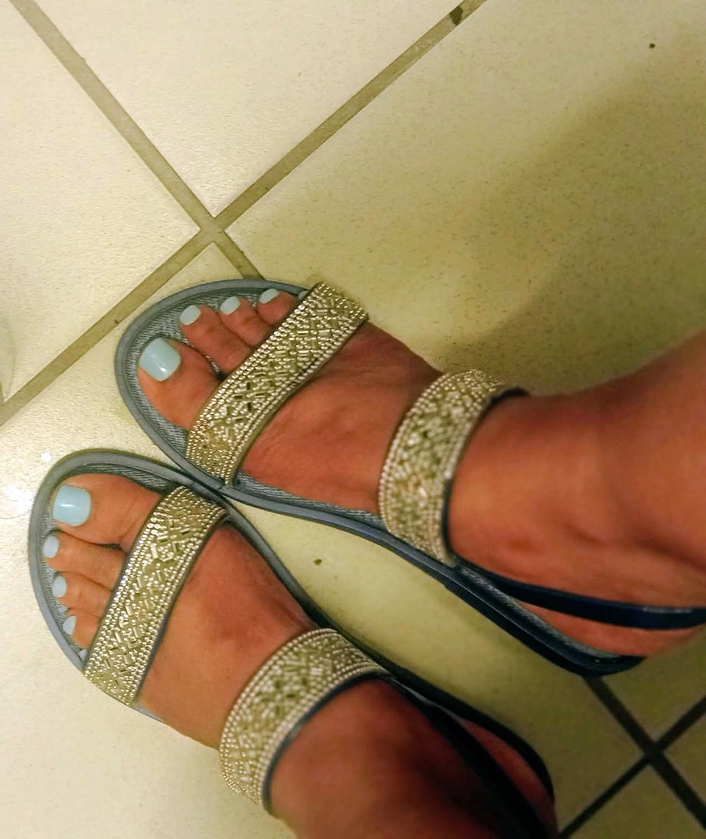 Toes r Us tweet media