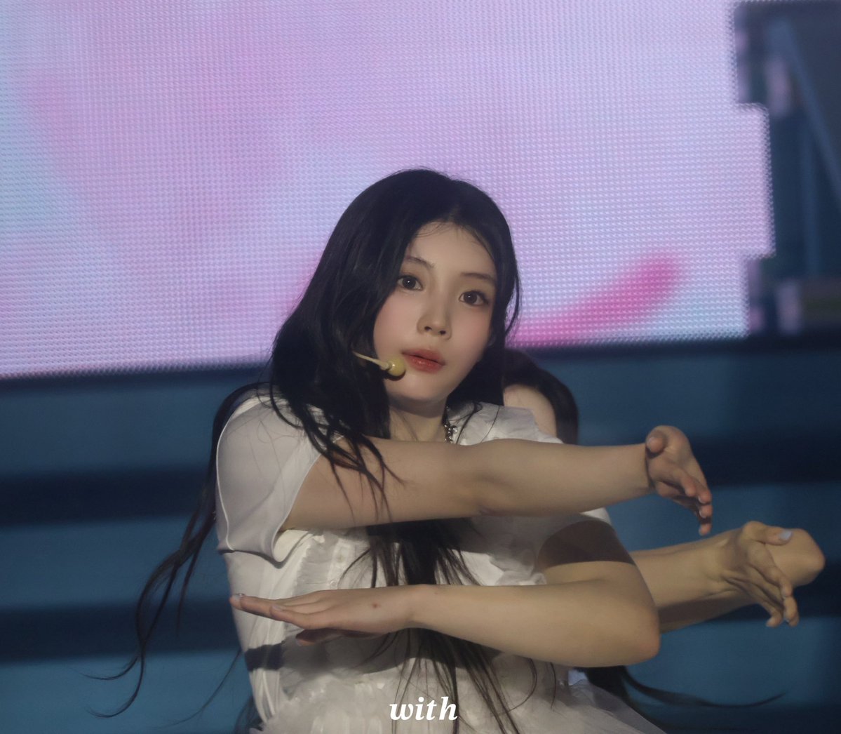 𝒘𝒊𝒕𝒉 tweet media