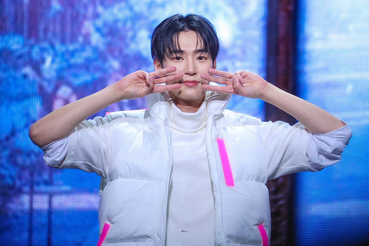 ✦ 𝒅𝒆𝒂 tweet media