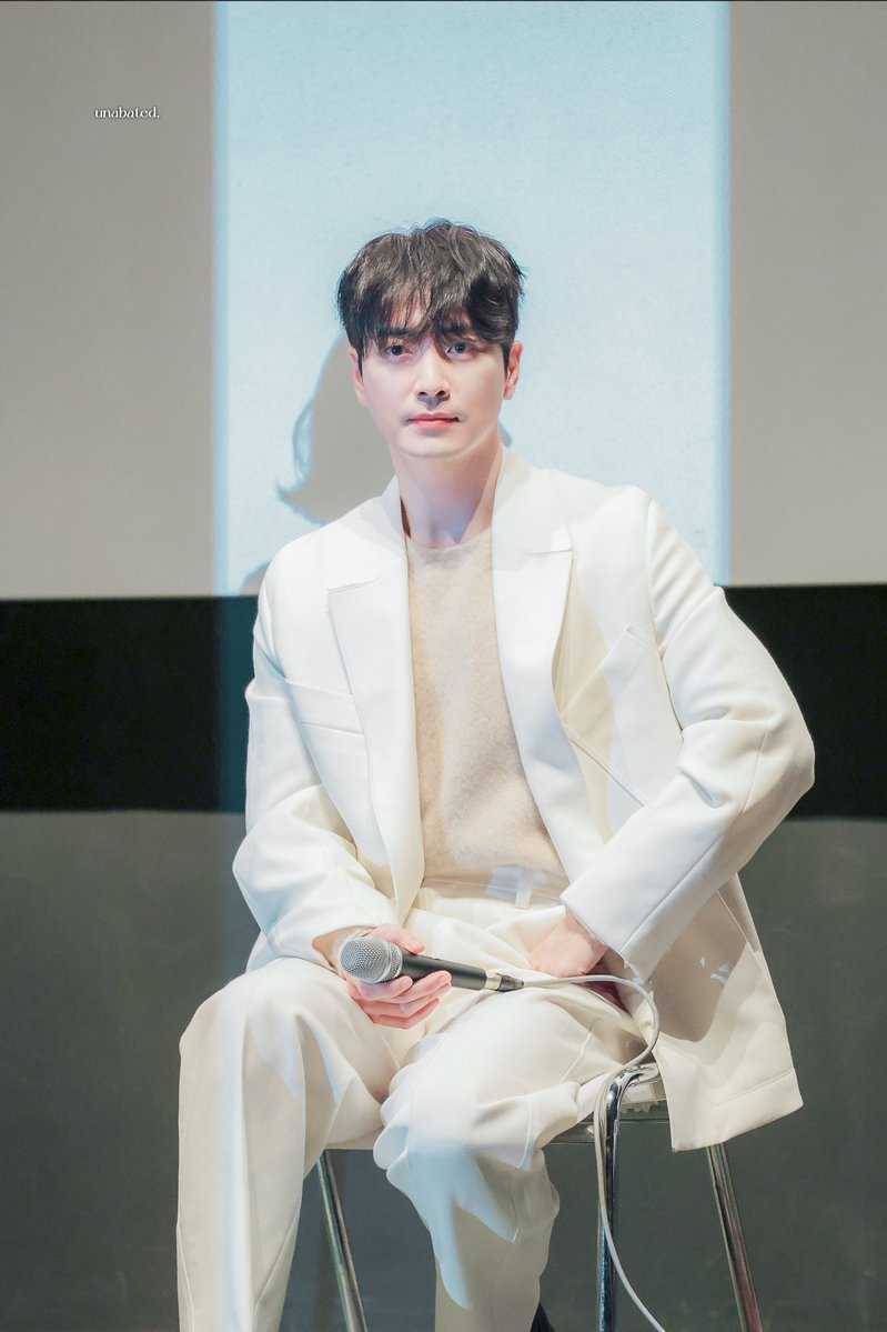 𝙐𝙣𝙖𝙗𝙖𝙩𝙚𝙙. tweet media