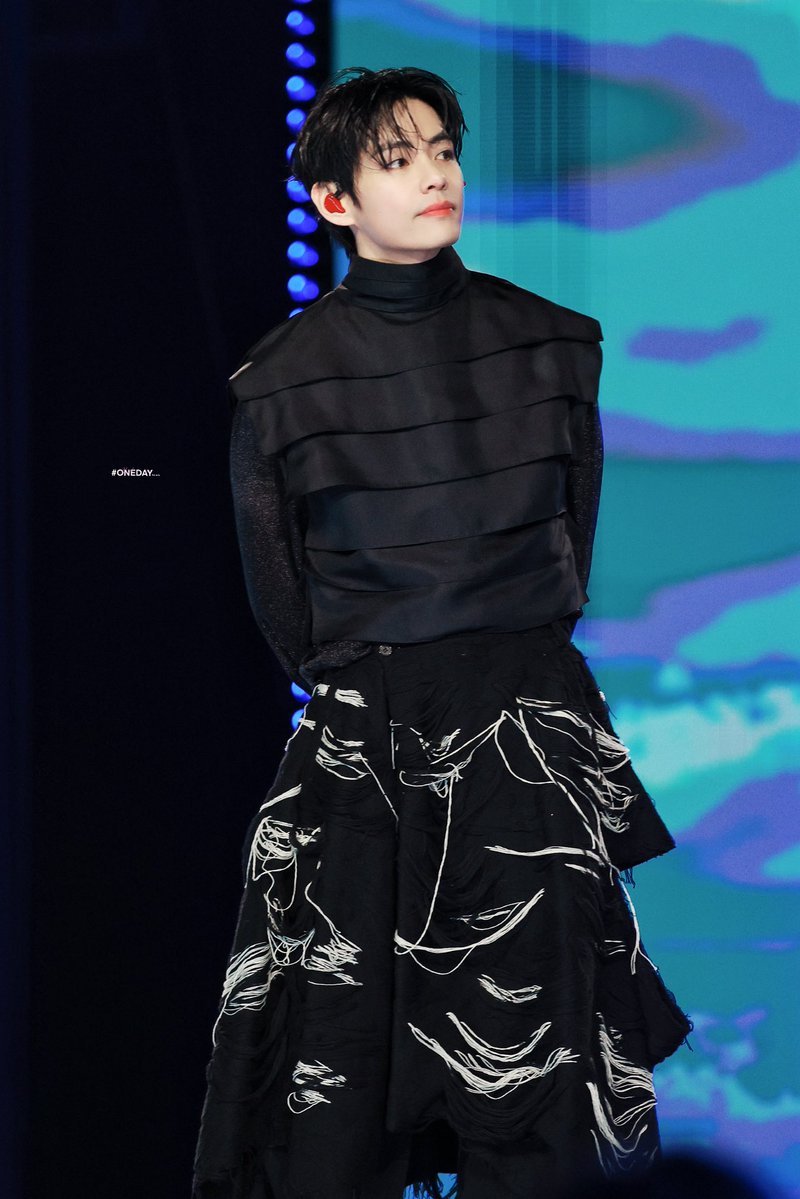 ᴏɴᴇᴅᴀʏ tweet media