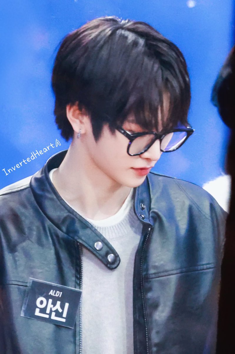 InvertedHeart426 tweet media