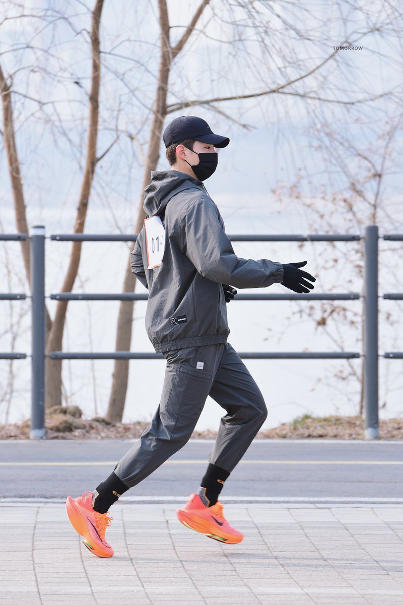 내일/tomorrow tweet media